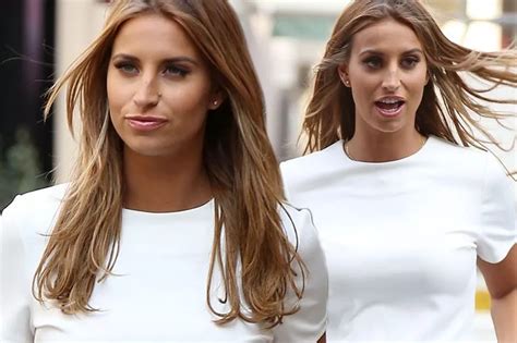 ferne mccann boobs|TOWIE star Ferne McCanns topless selfie leaked after iCloud。